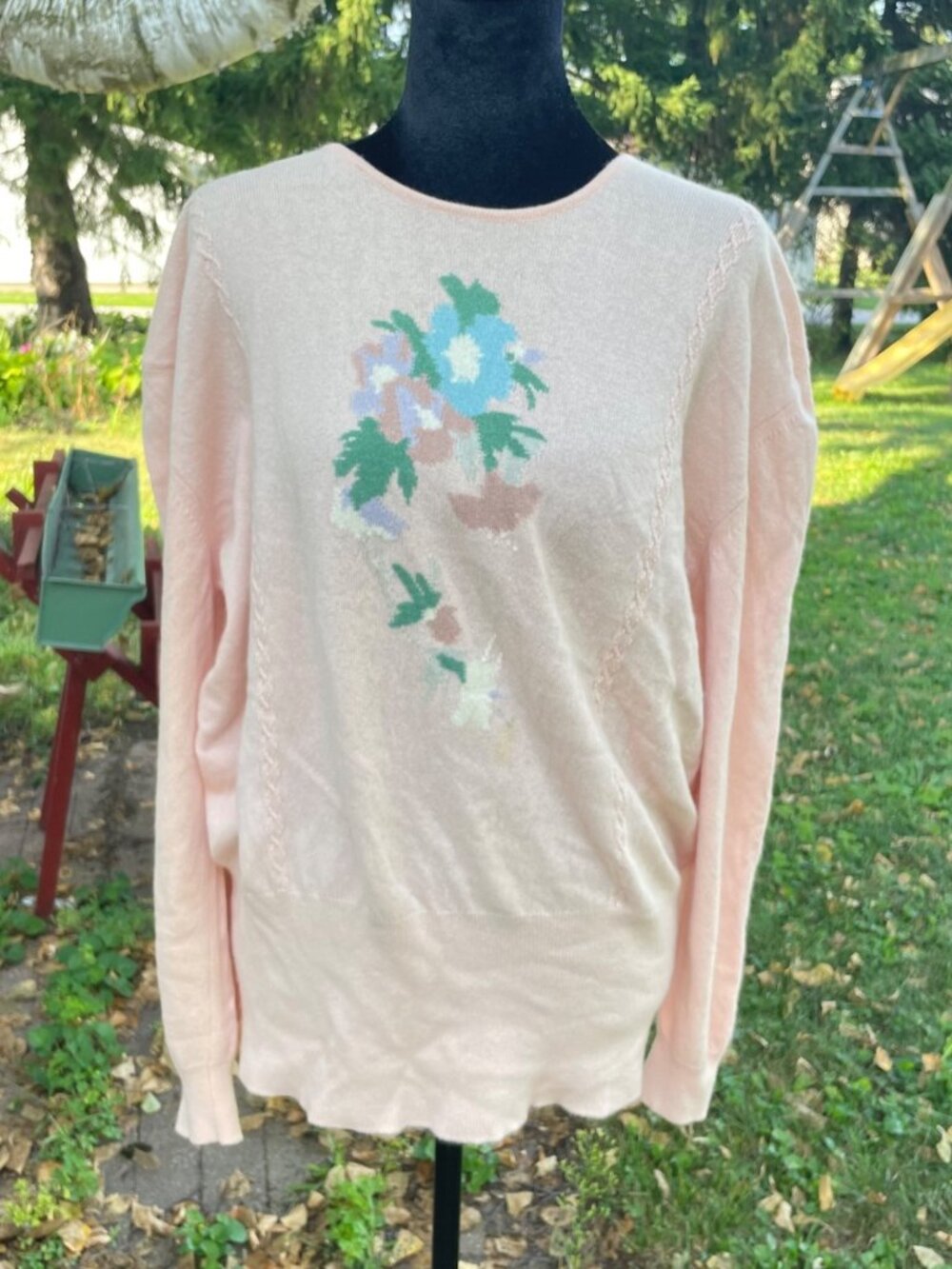 Vintage 60s 70s Pringle of Scotland 100% Cashmere Sweater Floral Coquette Pink L